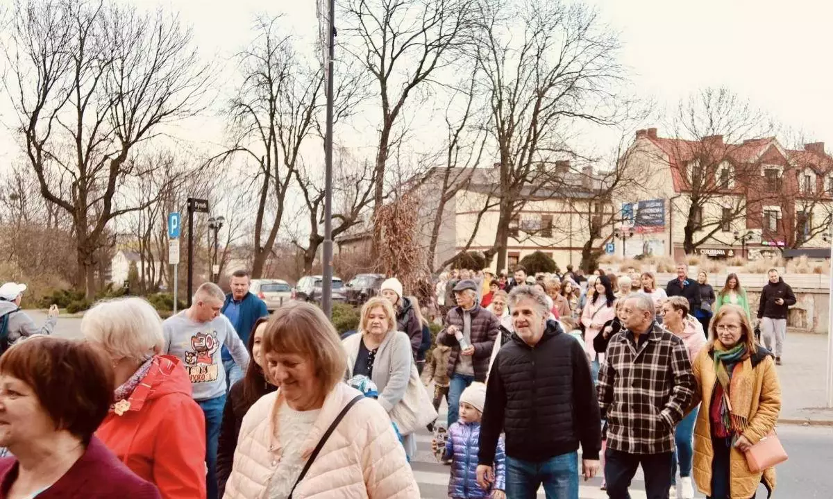 Stowarzyszenie BATUT w Mikołowie rozpoczęło spektakularnie wiosnę, organizując Mikołowskie Święto Wiosny na rynku w czwartek, 21 marca / fot. UM Mikołów