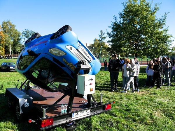Piknik Motoryzacyjny w ZST Mikołów – 100-lecie szkolnictwa zawodowego z atrakcjami motoryzacyjnymi / fot. Aktualności Powiatu Mikołowskiego FB