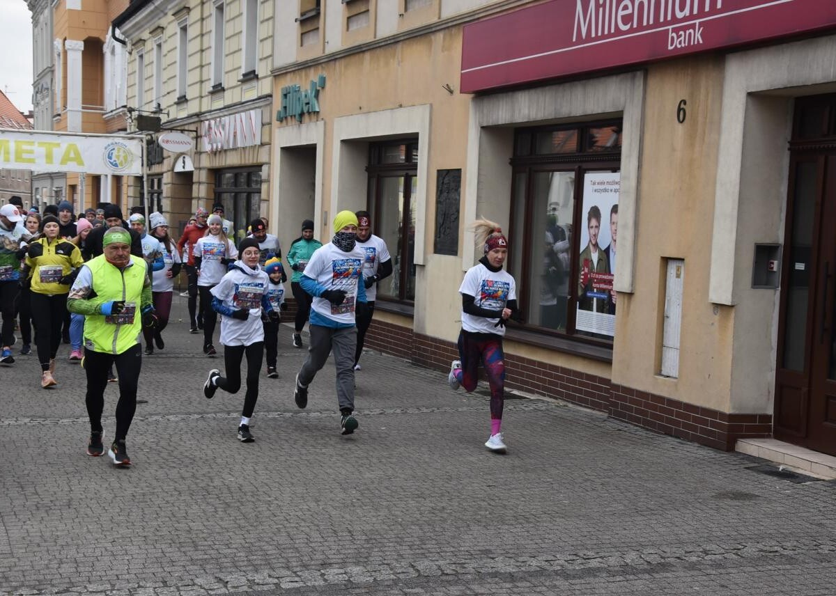 WOŚP zagrała w Powiecie Mikołowskim! Biegi, warsztaty i koncerty w Mikołowie i Łaziskach Górnych na rzecz dziecięcej onkologii i hematologii / fot. Aktualności Powiatu Mikołowskiego