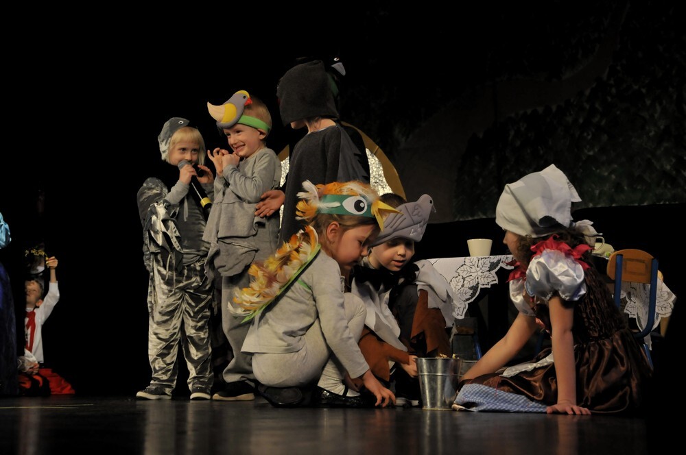 W środę Przedszkole Zaczarowany Ogród obchodziło 10-lecie istnienia. Z tej okazji w Miejskim Domu Kultury w Mikołowie odbyło się fantastyczne, bo przygotowane przez wychowanków tego przedszkola, przedstawienie. Dzieci zaprezentowały spektakl na podstawie baśni „Kopciuszek”.