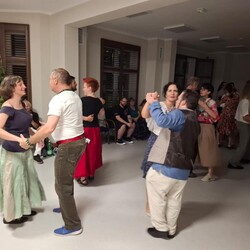 Potańcówka z tańcami ludowymi