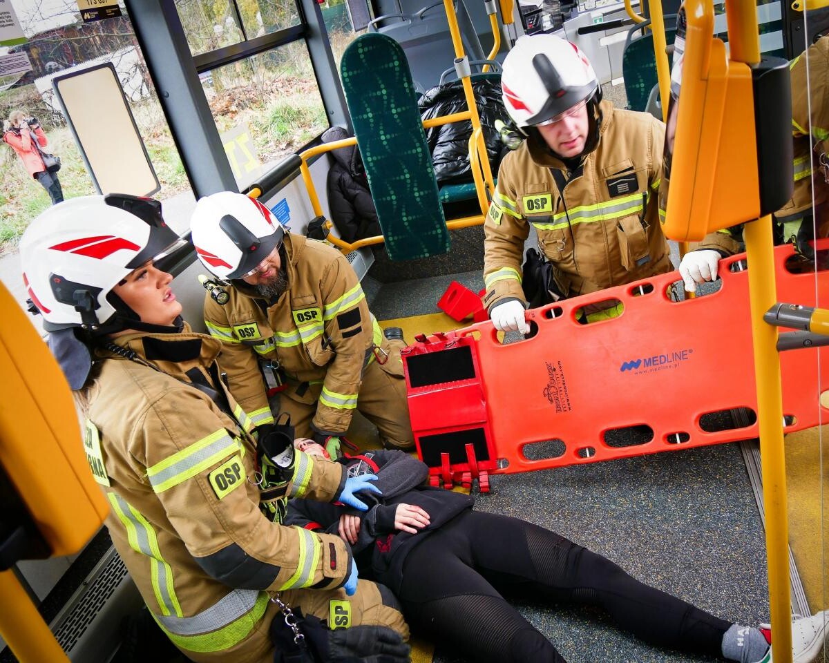 12 kwietnia w Łaziskach Górnych odbyły się pierwsze na taką skalę ćwiczenia służb ratowniczych / fot. Powiat Mikołowski
