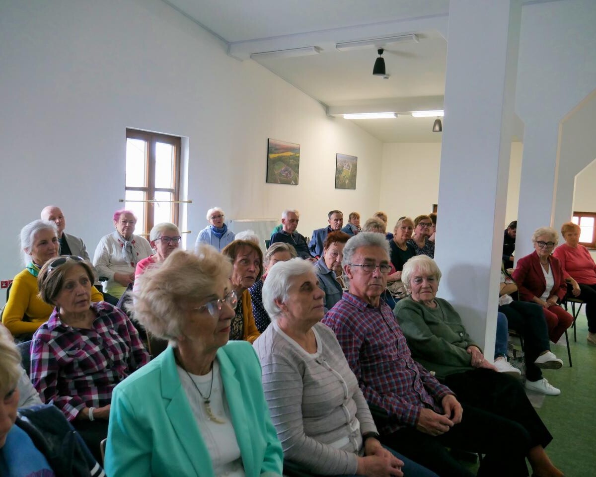 W Mikołowie odbyła się debata o bezpieczeństwie seniorów w sieci / fot. Aktualności Powiatu Mikołowskiego