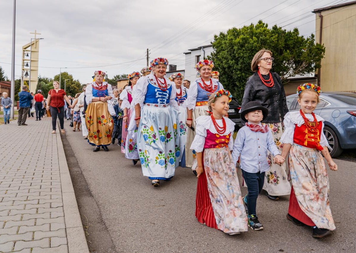 23 sierpnia w sołectwie Śmiłowice odbyły się pierwsze Dożynki / fot. Birdabo Studio