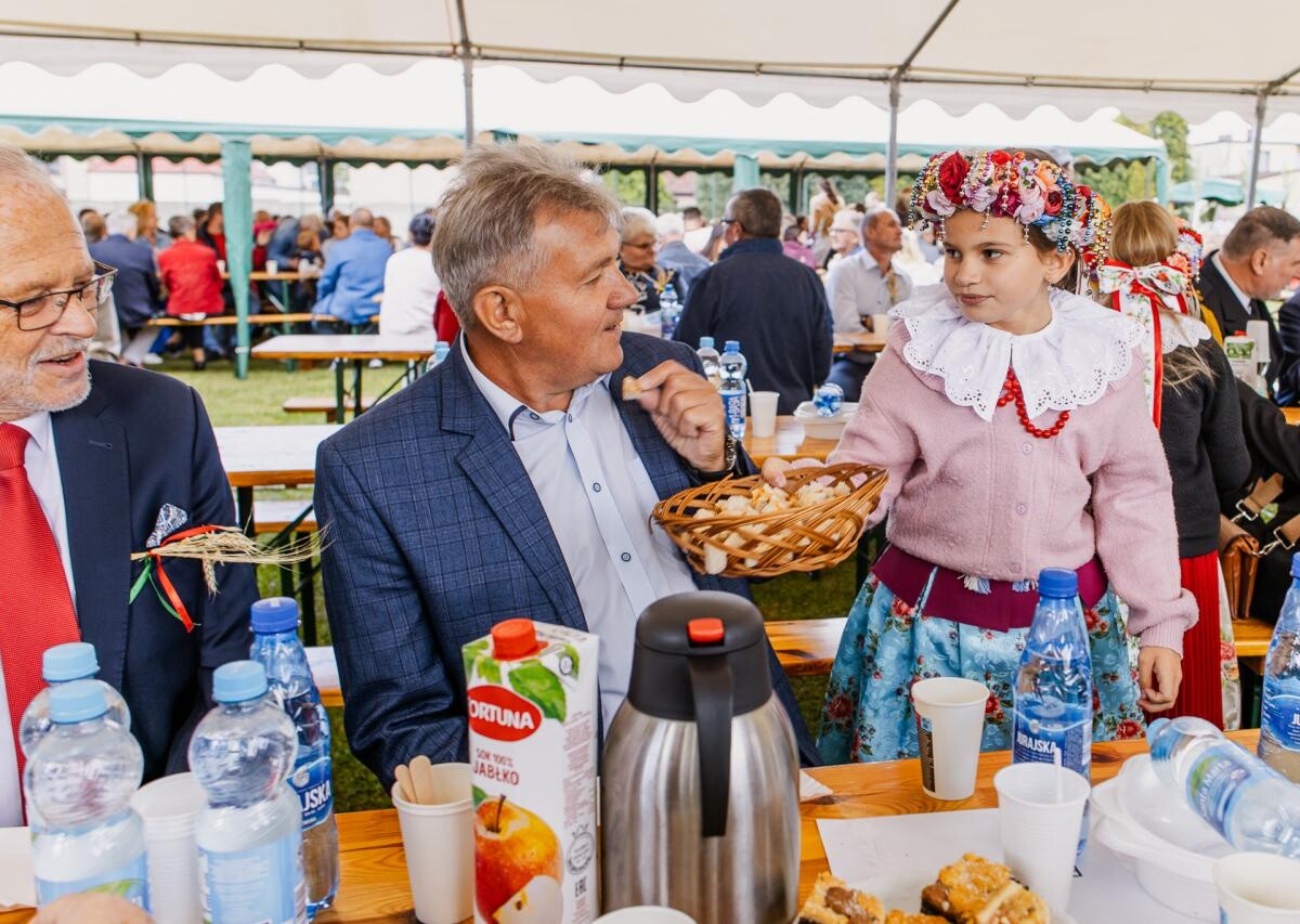 23 sierpnia w sołectwie Śmiłowice odbyły się pierwsze Dożynki / fot. Birdabo Studio