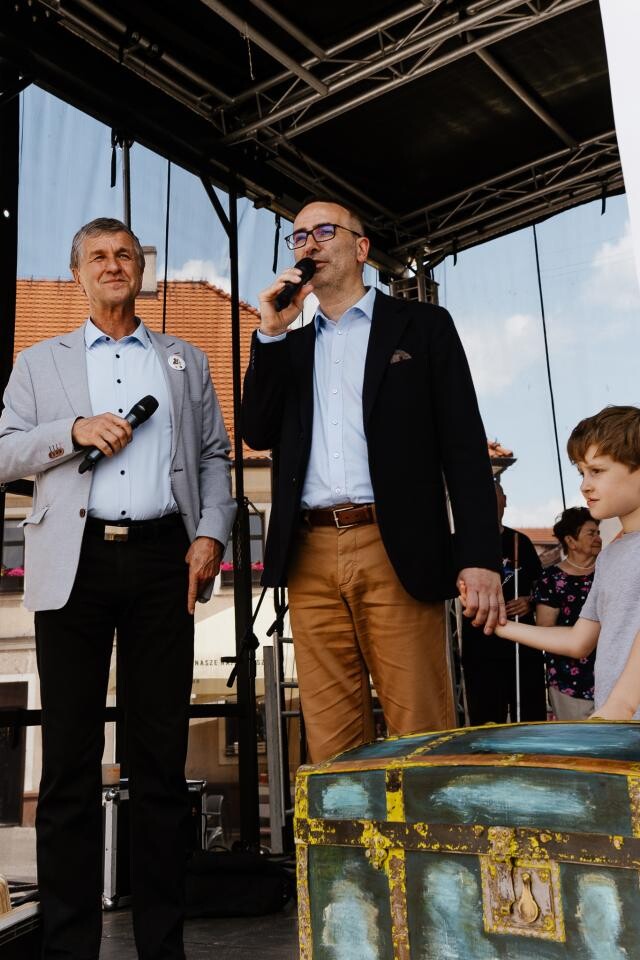 Dzień Dziecka i Dzień Aktywności Społecznej połączyły mieszkańców Mikołowa. Rynek zamienił się w piracką wyspę / fot. Birdabo Studio