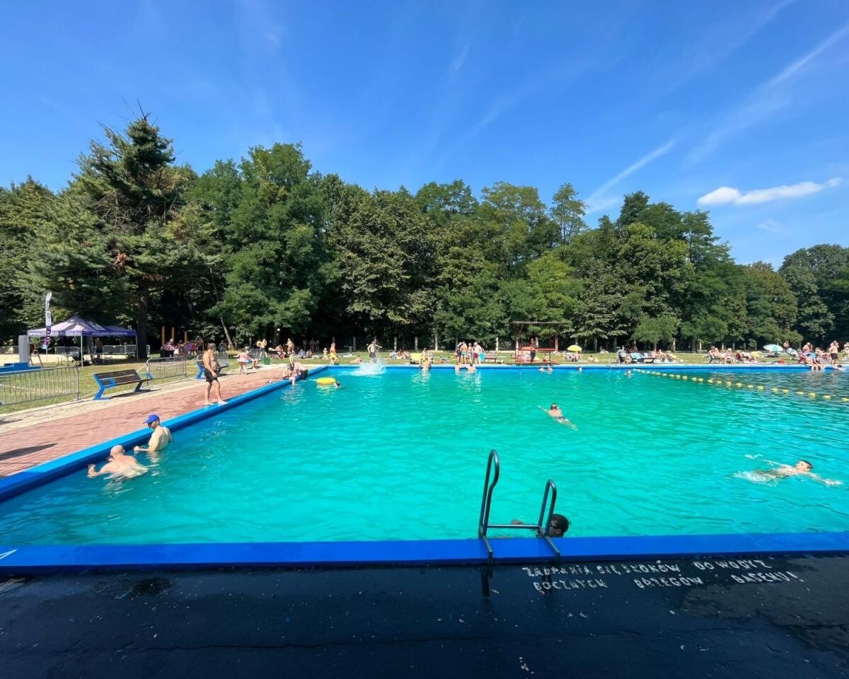 25 sierpnia 2024 roku na terenie kąpieliska Ośrodka Rekreacyjnego „Planty” odbyły się IV Mistrzostwa Mikołowa w siatkówce plażowej / fot. MOSiR Mikołów