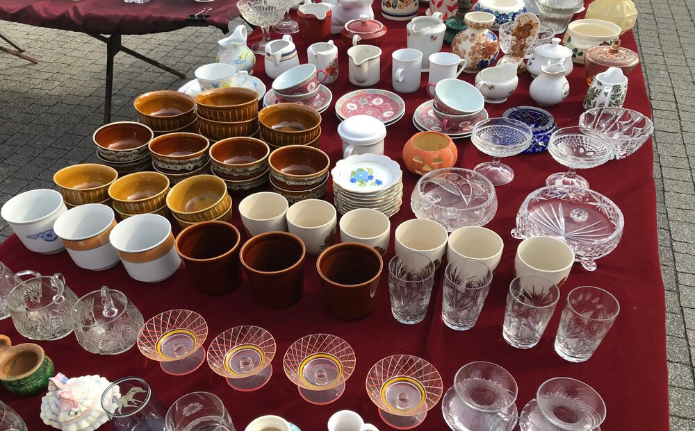 Mikołowski Jarmark Staroci: Niesłabnącym zainteresowaniem cieszą się porcelana i ceramika