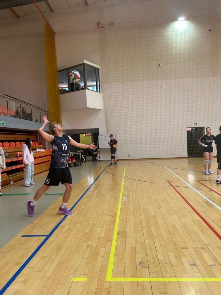 Młodzieżowy Turniej Siatkarski w Mikołowie zakończony. Pierwsze trzy miejsca zajęły drużyny z Mikołowa. Sprawdź podsumowanie wydarzenia i listę zwycięzców / fot. MOSiR Mikołów