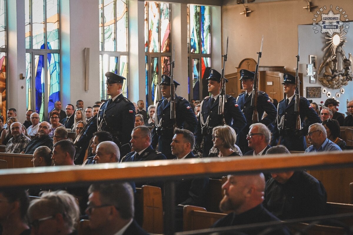 Ostatnie pożegnanie podkom. Dariusza Stypuły / fot. KPP Mikołów