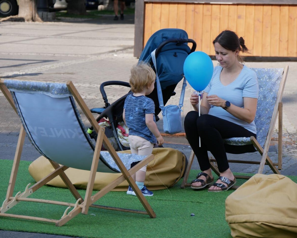 W sobotę, 7 września, mikołowski rynek wypełnił się tłumem osób, które przybyły, by wziąć udział w pierwszym Powiatowym Dniu Zdrowia Psychicznego / fot. Aktualności Powiatu Mikołowskiego FB
