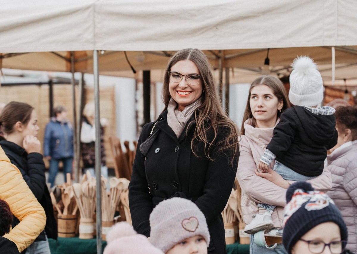 Rycerz znów czuwa nad Mikołowem! Imponująca figura Mikuły z brązu stanęła przy ratuszu / fot. Stanisław Piechula FB