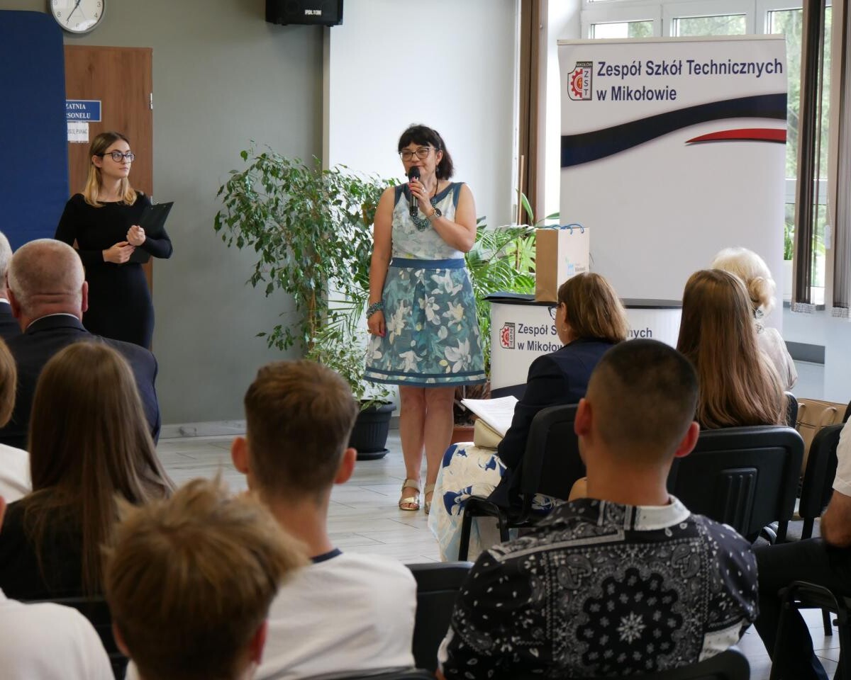 W Zespole Szkół Technicznych w Mikołowie odbyło się uroczyste zakończenie roku / fot. Aktualności Powiatu Mikołowskiego FB