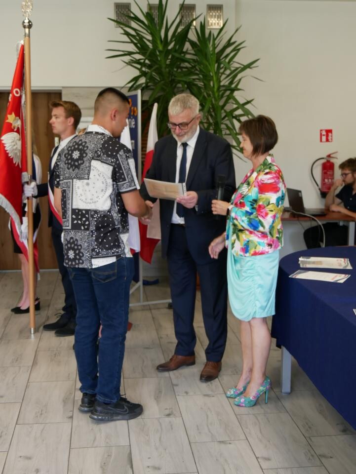 W Zespole Szkół Technicznych w Mikołowie odbyło się uroczyste zakończenie roku / fot. Aktualności Powiatu Mikołowskiego FB